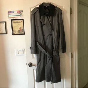 Men’s heavy duty full length trench coat. By Stafford. Size 40L